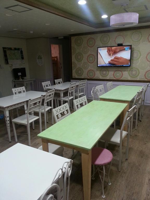 Gyeongju Friend Guesthouse Екстер'єр фото